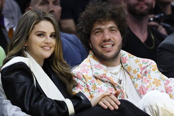 Get the story behind Selena Gomez's delicious love note from Benny Blanco